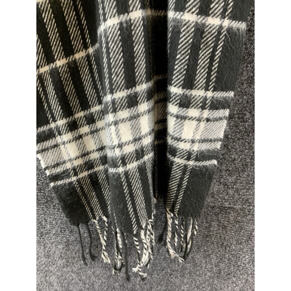 Merona Women’s Scarf Flannel Plaid Black White One Size - Picture 3 of 7